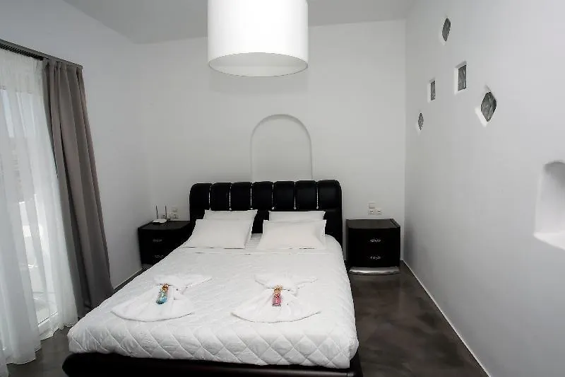 Karma Suites Ftelia  0*, Ftelia (Mykonos) Greece