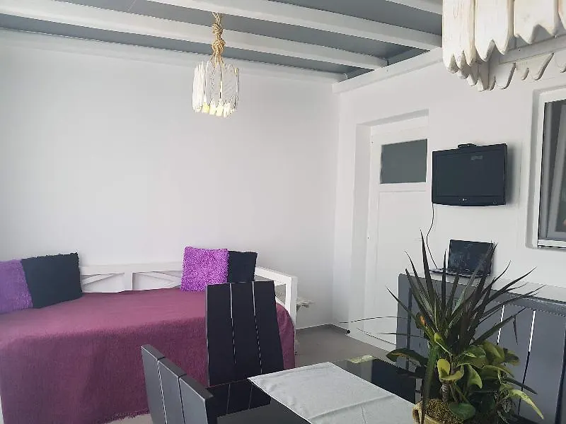 Apartment Karma Suites Ftelia